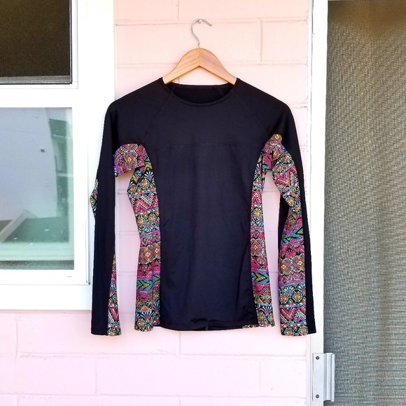 Patagonia Other - patagonia • micro swell rashguard